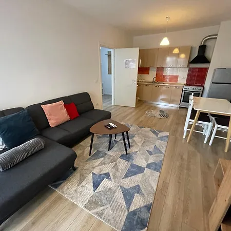 Apartment Enjoy Travel Cozy One Bedroom